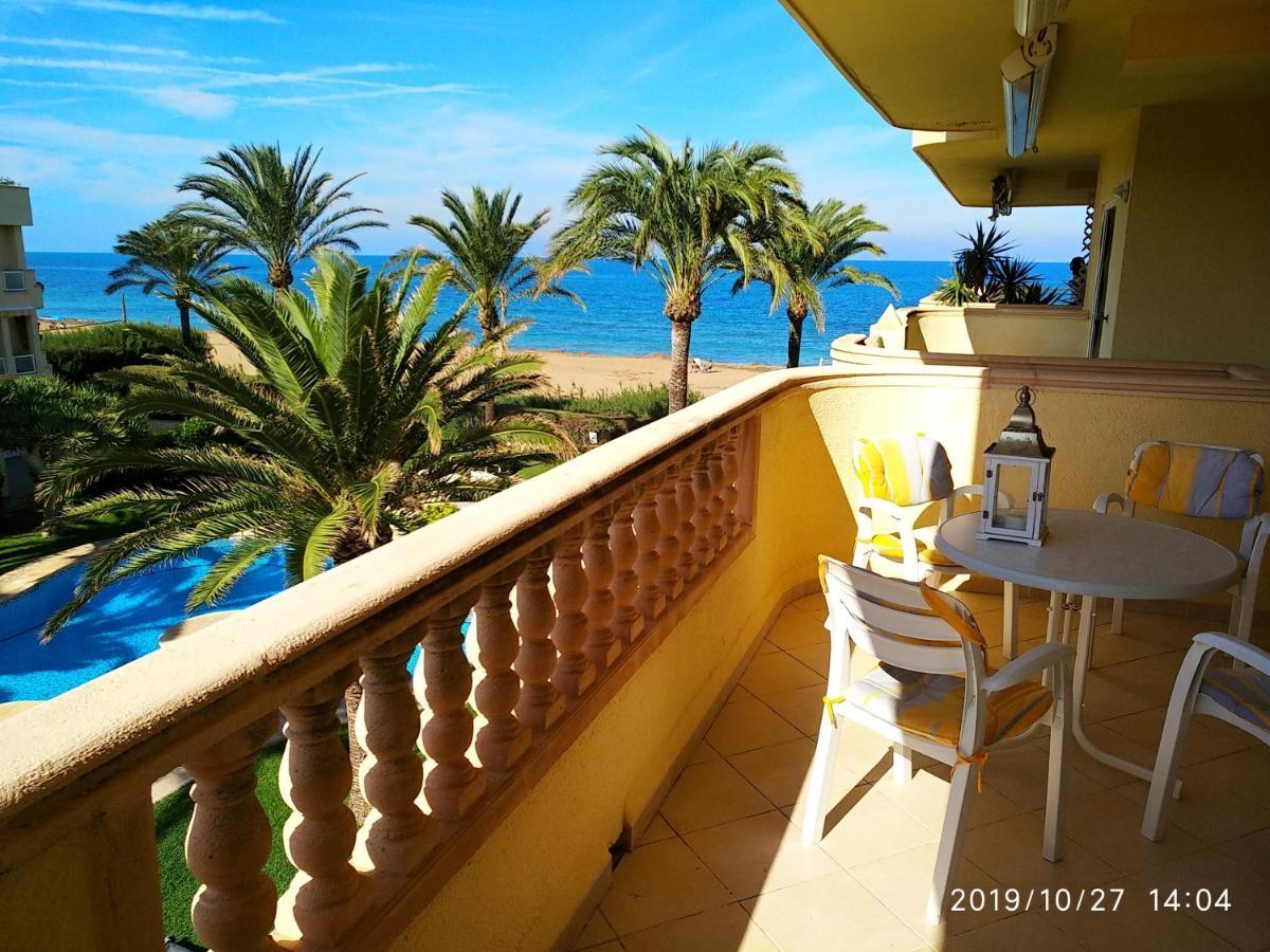 Estupendo Apartamento En Primera Linea De Playa Y Con Vistas Al Mar Dénia Exterior foto