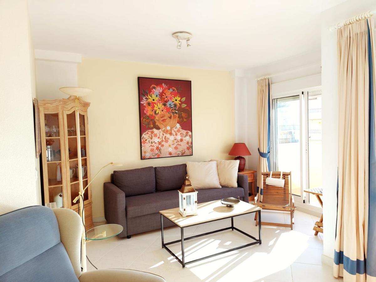 Estupendo Apartamento En Primera Linea De Playa Y Con Vistas Al Mar Dénia Exterior foto